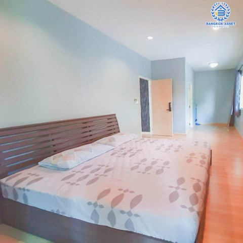 *****บ้านเดี่ยวมือสองย่านนนทบุรี ม.เพอร์เฟคเพลส รัตนาธิเบศร์ เฟส3 หลังมุม! เนื้อที่มากถึง 52.2 ตร.ว. ฟังก์ชัน 3 ห้องนอน 3 ห้องน้ำ 2 ที่จอดรถ บ้านพร้อมอยู่ ต่อเติมเต็มพื้นที่ หน้าบ้านเป็นสวน บนทำเลดี ใกล้เซ็นทรัลรัตนาธิเบศร์, ทางด่วน "งามวงศ์วาน" และรถไฟฟ้าสายสีม่วง "สถานีไทรม้า"